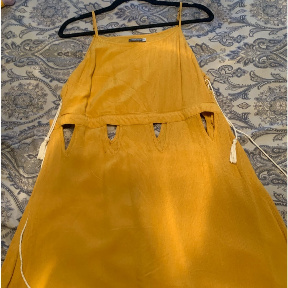 Earthbound Trading Co - Mustard Cut Out Dress, Size XL